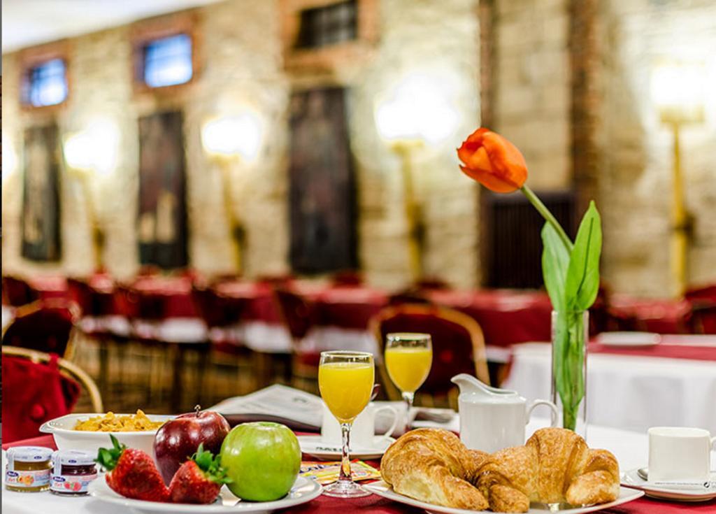 Hotel Temple Ponferrada Kültér fotó